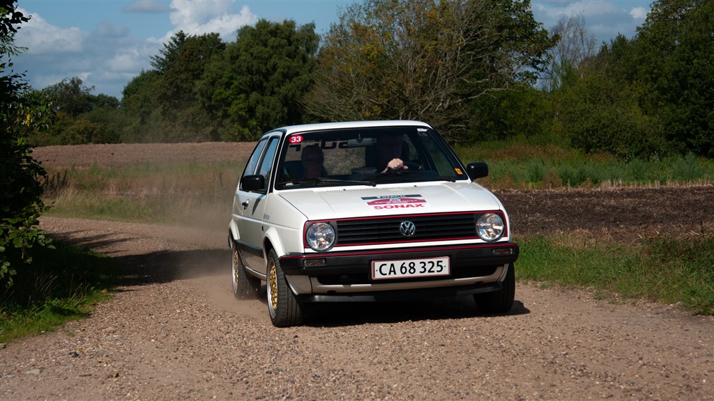 Med den 3. førsteplads af fire mulige udbyggede Poul Juhl-Godballe og Hanne Juhl-Godballe deres føring i SONAX DASU Classic 2022 mesterskabet
(Foto: Viggo Johansen, rallypics.dk)